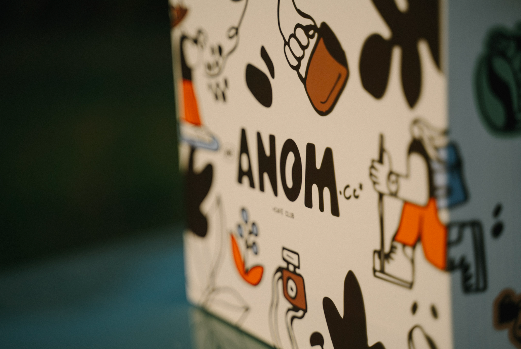 Anom Café club